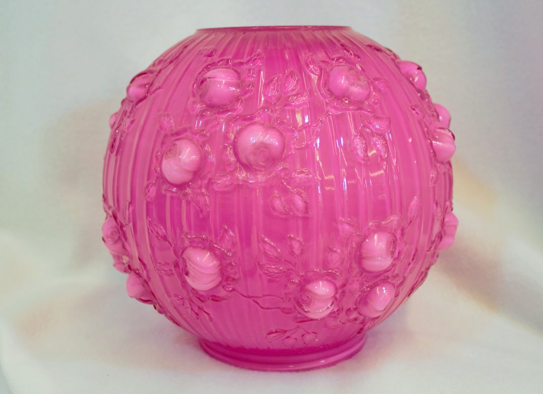 1967-9 FENTON WILD ROSE TIFFIN ROSES BALL LAMP SHADE XW: We are very pleased to present this gorgeous Fenton Art Glass 1967-1969 Rose pattern, Wild Rose pink satin Gone With the Wind ball lamp shade in the modified original Tiffin roses pattern. Our beautif