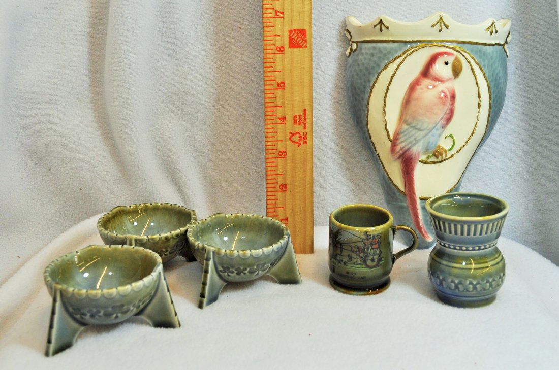 RARE CORONET PARROT WALL POCKET WADE IRISH PORCELAIN XJ: We are very proud to showcase this Rare 1910-1920 hand painted German porcelain Parrot wall pocket, marked with the scarce George Borgfeldt Coronet Crown & wreath + Germany stamp. The parrot exhibits