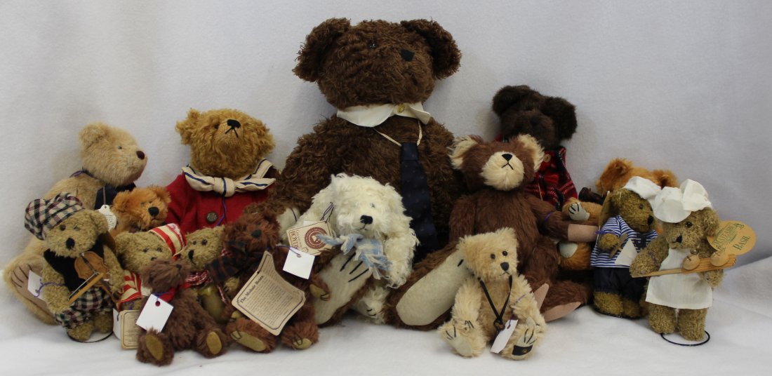 LOT 16 BOYDS & MAYFAIRE BEARS WITH TAGS EXCELLENT XT: Here we have a mountain of Collectible Bears, 16 in all, Eleven Boyd Bears & 5 Mayfaire Collection Bears. BOYD - largest bear 18" - The Mohair Bear Collection, 1998 tagged - Boyd's Business Bear $95.0