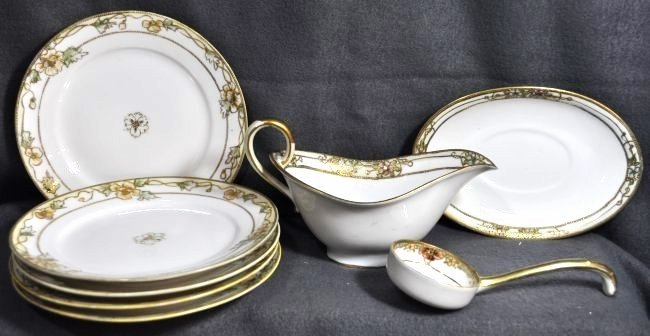 1921 MORIMURA HP NIPPON DESERT PLTS GRAVY BOAT LADLE XW: We are very pleased to offer this fine group of pre 1921 hand painted Nippon items, all from the export firm of the Morimura Brothers. We have (5) desert or biscuit plates (6 inch), a gravy boat (6.25