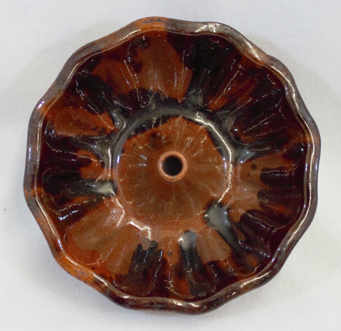 1870s AMERICAN MARYLAND REDWARE TURK'S CAP CAKE MOLD XC: We are proud to present this next in a large collection of gorgeous ca. 1860’s to 1910 American Virginia, Pennsylvania, Maryland, and New York glazed Redware Bundt Cake and Jelly / Aspic molds, dive