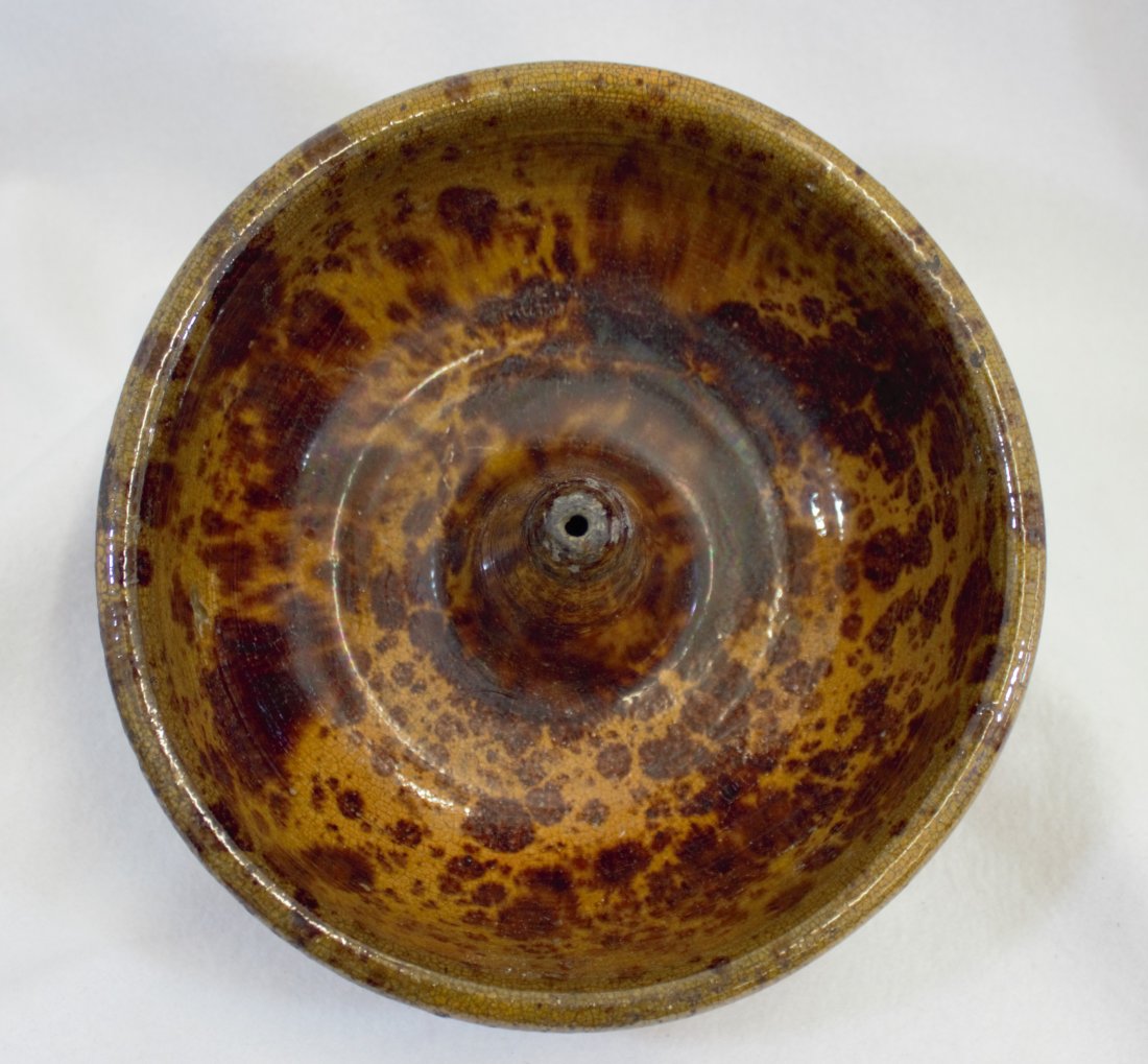 1860s AMERICAN GERMAN SMOOTH TURK'S CAP REDWARE MOLD XC: We are proud to present this next in a large collection of gorgeous ca. 1860’s to 1910 American Virginia, Pennsylvania, Maryland, and New York glazed Redware Bundt Cake and Jelly / Aspic molds, dive