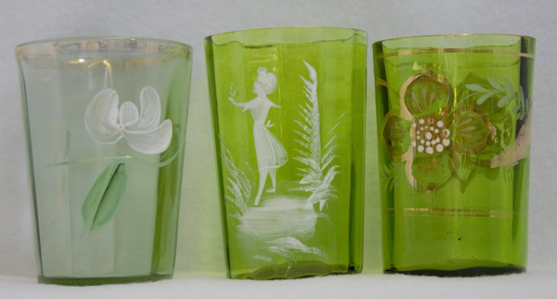 3p 1920s HAND PAINTED GREEN GLASS TUMBLERS GREGORY+ XJ: We are very pleased to present this beautiful lot of three (3) hand blown and hand painted glass tumblers from the period 1910-1930. These excellent condition paneled tumblers feature hand painted des