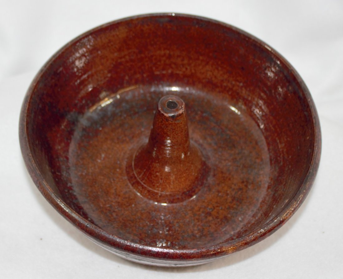 1870 PENNSYLVANIA TURK'S CAP REDWARE BUNDT CAKE MOLD XC: We are proud to present this next in a large collection of gorgeous ca. 1860’s to 1910 American Virginia, Pennsylvania, and New York glazed Redware Bundt Cake and Aspic molds, diversely molded and i