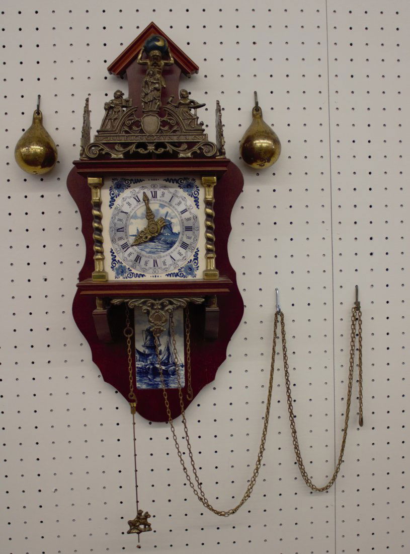 VINTAGE HOLLAND DUTCH ZAANDAM WALL CLOCK XC