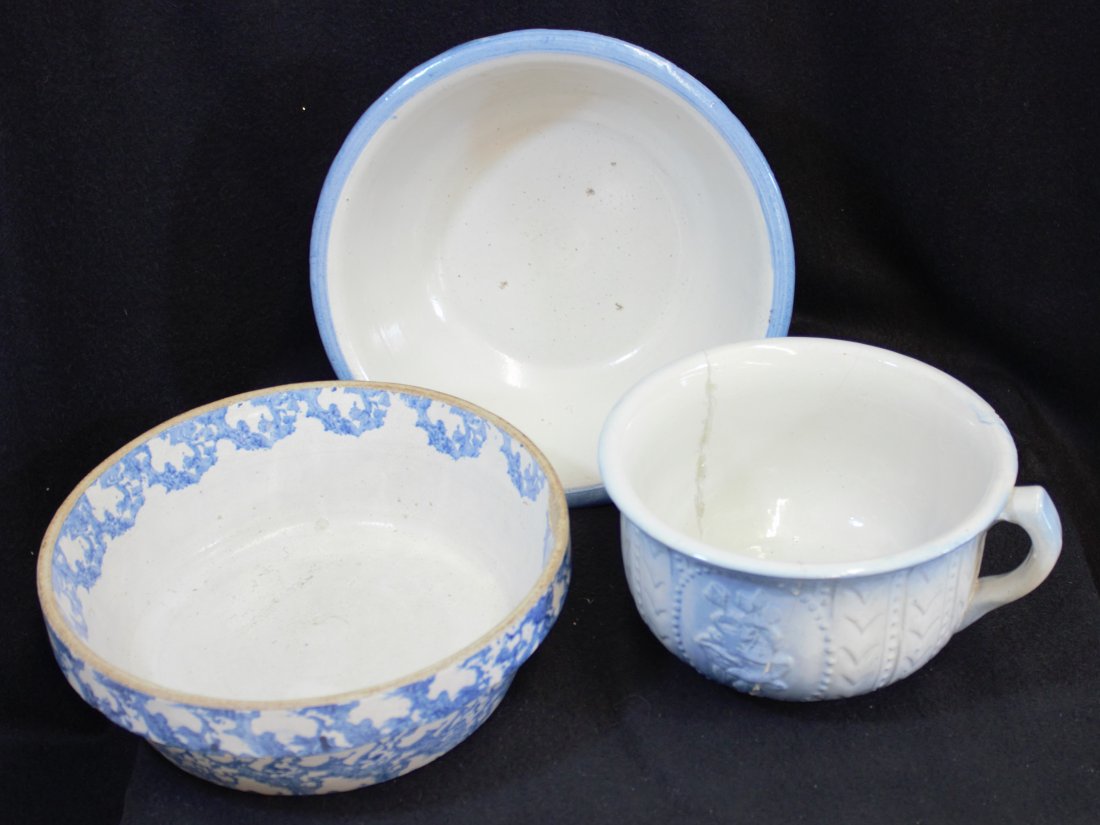 1890s 2 ENGLISH SPONGEWARE 1 SALT GLAZE BATTER BOWLS XA: Here is a lot of 3 antique English earthenware items including 2 1890s Spongeware bowls, one mixing with the classic raised rim band. We also have a beautiful beaded panel finger ring batter bowl in a
