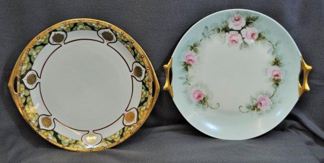 1940 HP HUTSCHENREUTHER, PRE 1921 NIPPON CAKE PLATES XJ: We are very pleased to present this gorgeous pair of antique & vintage hand painted porcelain Nippon & Hutschenreuther handled cake plates. Our Nippon example features a splendid Prunus & gilded Chrys