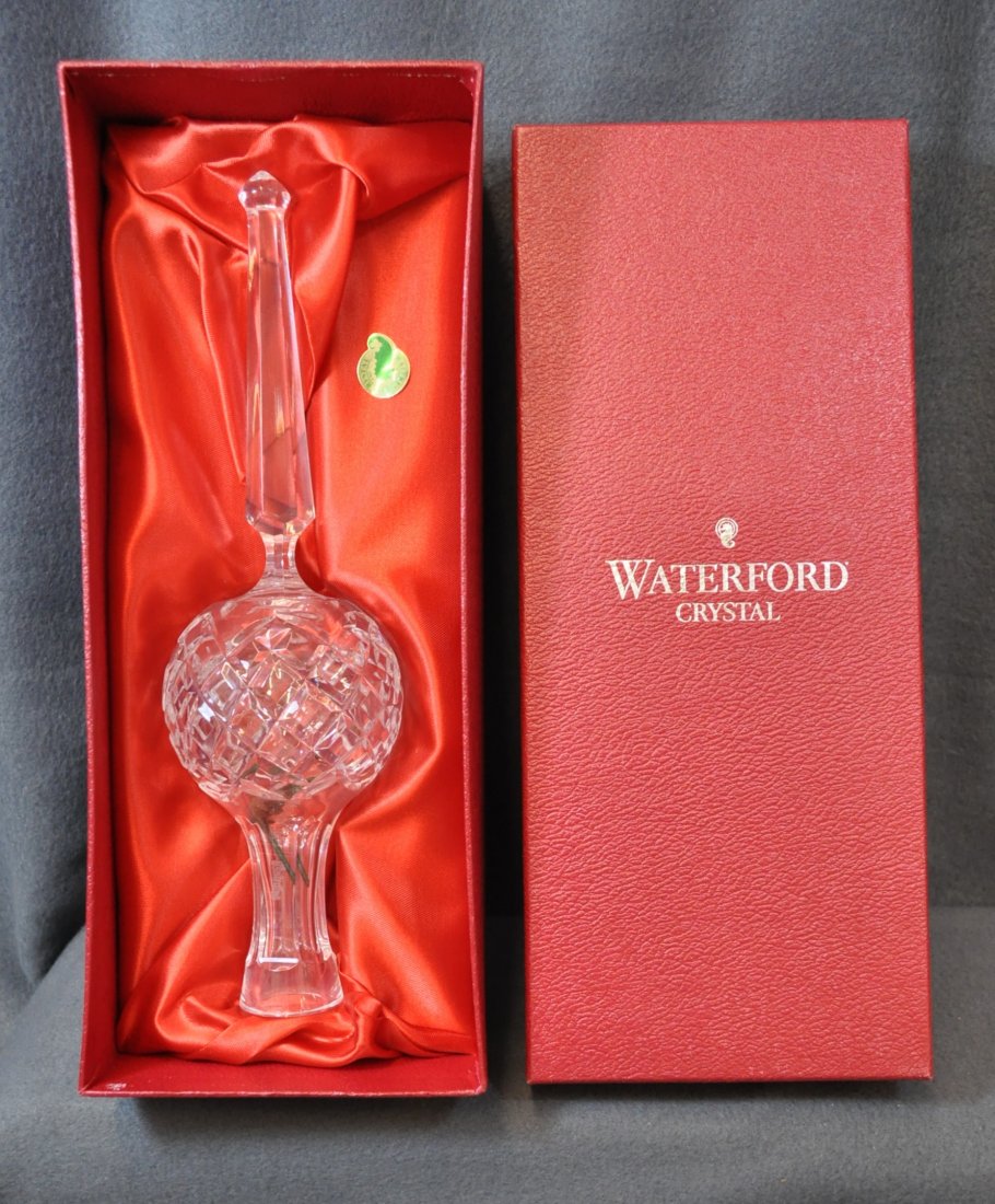 WATERFORD CRYSTAL CHRISTMAS TREE TOPPER ORIG BOX XK: We are pleased to offer this elegant Waterford Crystal Tree Topper for your bidding consideration. This timeless beauty is 10" tall and 3" in diameter. It comes in its original fitted box. The Waterfo