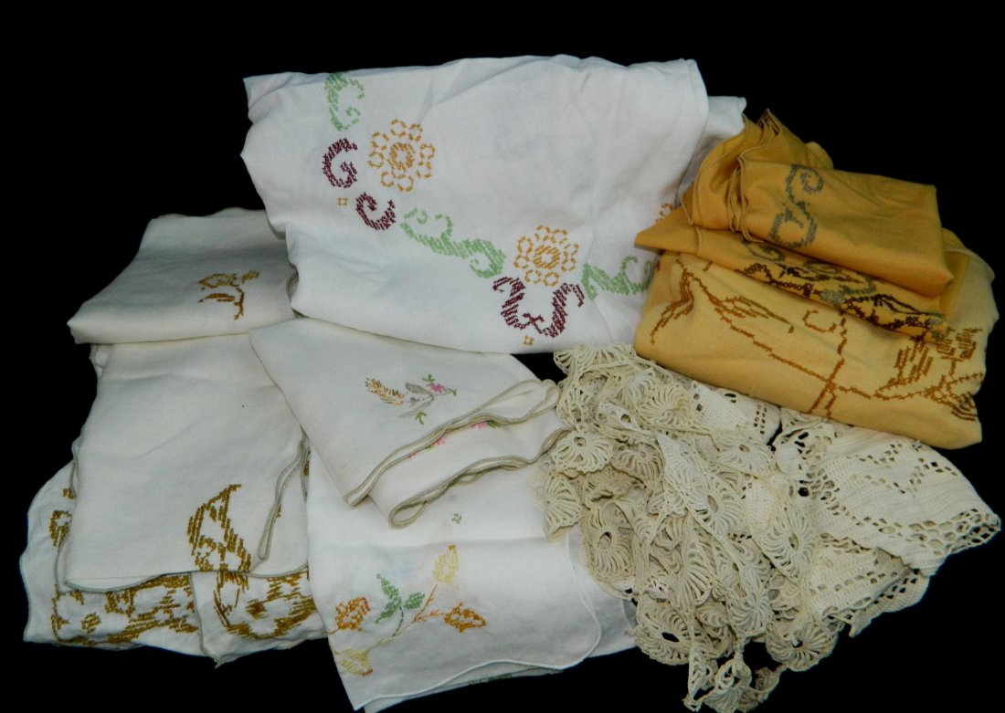 VTG 13pc FANCY LINENS STITCHED NATURAL COLORS EXC XR: We are happy to offer this large lot of Vintage Household Linens, these are primarily in golds, creams and pastel colors. These linens are high quality, many pieces appear to be unused. As follows: Da