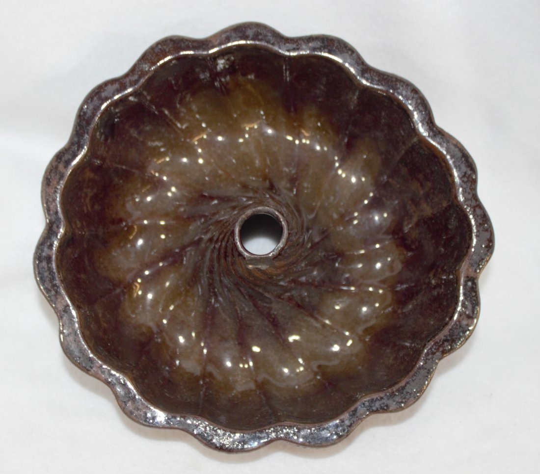 1860 RARE SCALLOPED FLAT RIM REDWARE BUNDT CAKE MOLD XZ: We are proud to present this gorgeous ca. 1860’s to 1910 American Virginia, Pennsylvania, Maryland and New York glazed Redware Bundt Cake and Jelly / Aspic molds, diversely formed and in excellent c