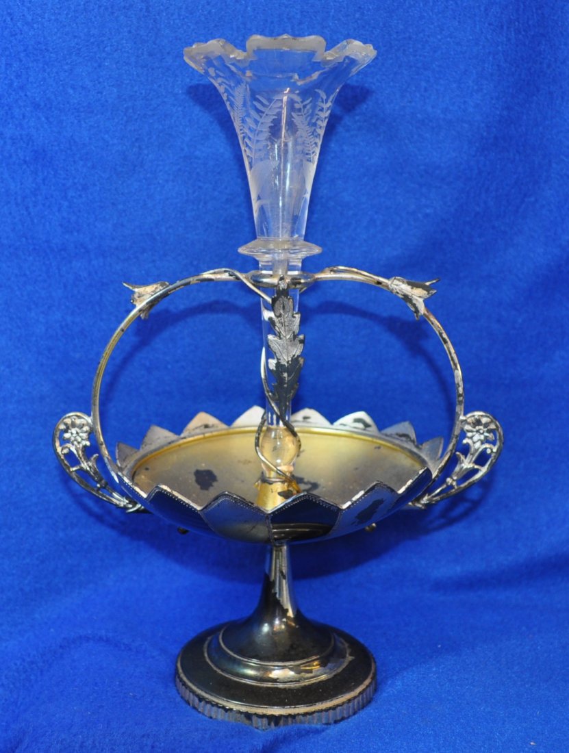 SIMPSON HALL MILLER TREBLE PLATE SERVING EPERGNE XW: We are pleased to offer this outstanding 1930s Simpson Hall Miller Trible Plate Serving Epergne for your consideration. This unusual Epergne has a finely etched center trumpet with an elaborate rim cu