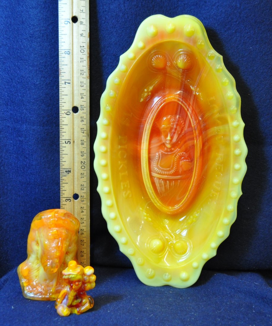 1993 BOYD PICKLES DISH DEGENHART CHRIST + CLOWN SLAG XV: The AEAA is very pleased to present this next group of valuable Slag glass items from the respected Loren (Butch) Morse collection. This lot represents a stunning and scarce large Boyd Art Glass yello