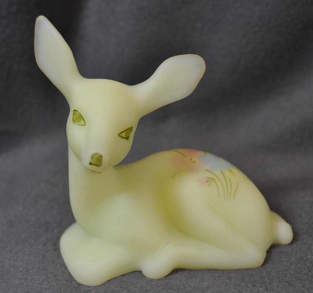 1978-79 FENTON DIANTHUS ON CUSTARD KIM BLAKE HP FAWN XV: The AEAA is very pleased to present this next piece of valuable Vaseline, Opalescent & Uranium glass items from the respected Loren (Butch) Morse collection. This lot represents a scarce & stunning 19