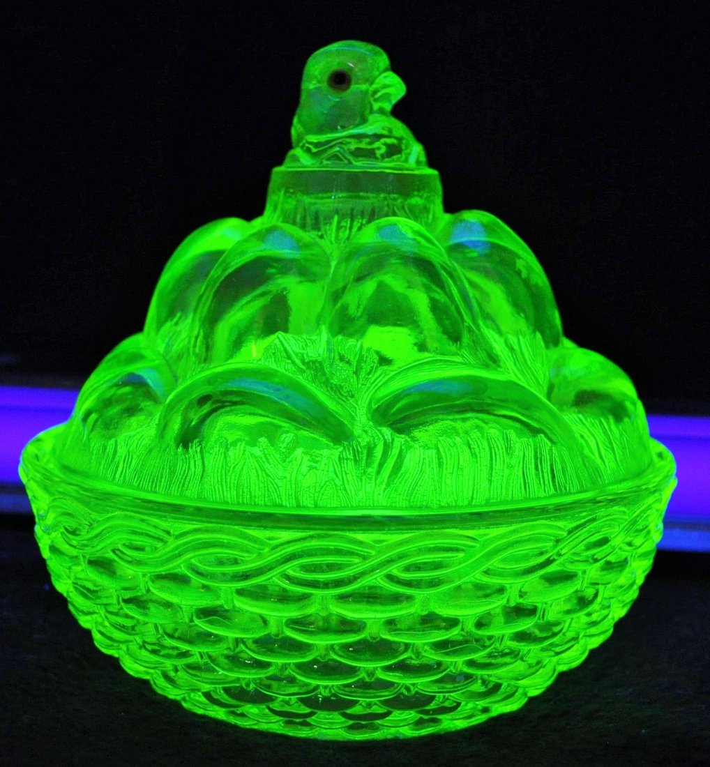 1970s WESTMORELAND VASELINE CHICK OVER EGGS ON NEST XV: The AEAA is very pleased to present this next piece of valuable Vaseline Iridescent glass items from the respected Loren (Butch) Morse collection. This lot represents a gorgeous 1970s large special ch