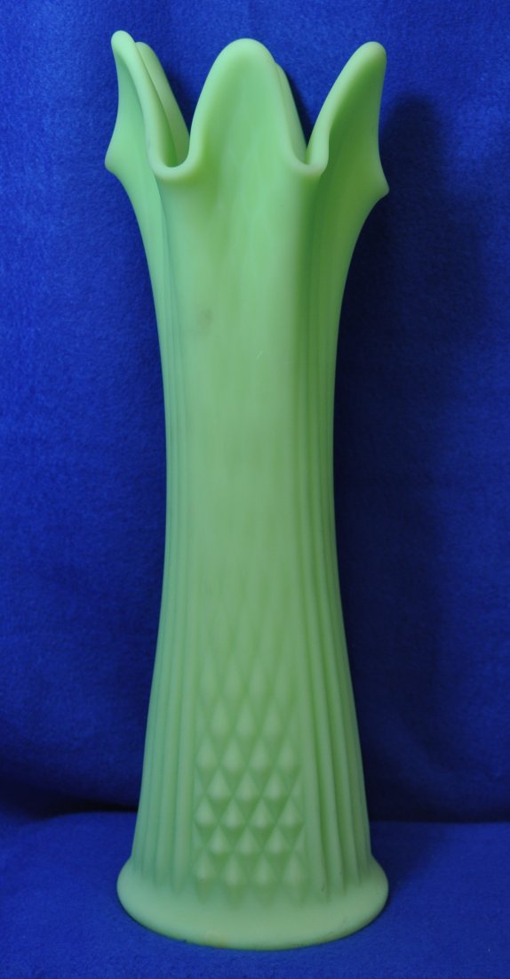 73 FENTON LIME SHERBET URANIUM DIAMOND RIB SWUNG VASExw: The AEAA is very pleased to present this next piece of valuable lime Sherbet (Uranium) glass items from the respected Loren (Butch) Morse collection. This lot represents a stunning 1973-1976 Fenton Ar