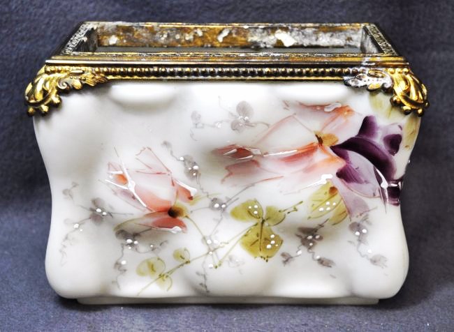 1900-1903 WAVE CREST SCARCE PHOTO RECEIVER W/ ORMOLU: The following treasure is from the living estate of Ailene & Buddy Ford; noted dealers and lifelong collectors of exceptional antique & vintage heirlooms. The Ford estate presents highly valuable item