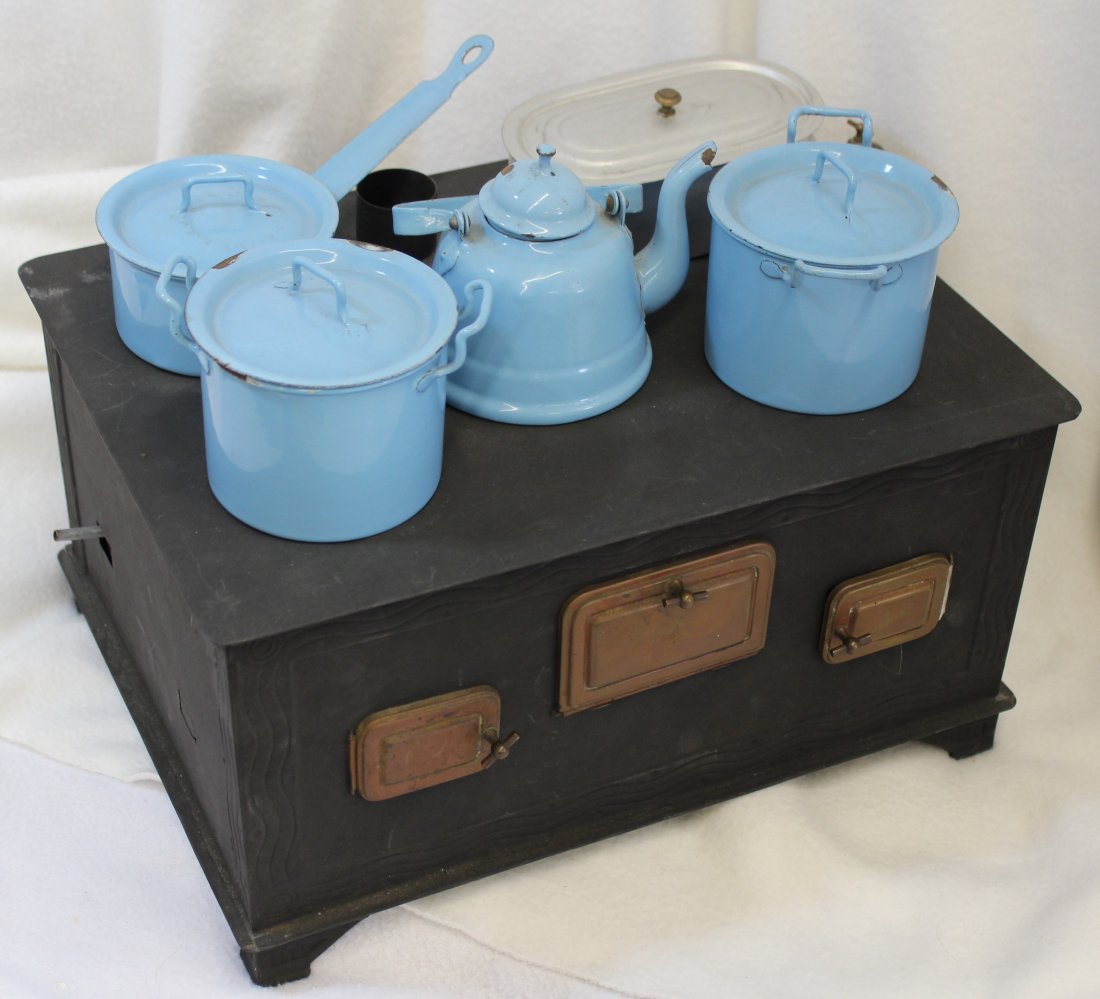 LATE 1800's GERMAN METAL TOY STOVE W BLUE POTS PANS (1 of 10)