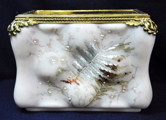 1900-1903 WAVE CREST SCARCE PHOTO RECEIVER W/ ORMOLU: The following treasure is from the living estate of Ailene & Buddy Ford; noted dealers and lifelong collectors of exceptional antique & vintage heirlooms. The Ford estate presents highly valuable item