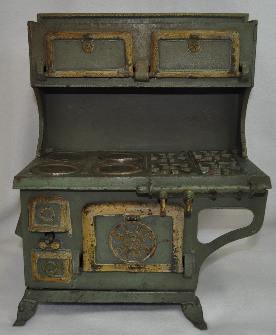 ANTIQUE BLUEBIRD WOOD GAS STOVE GREY IRON CO (1 of 10)