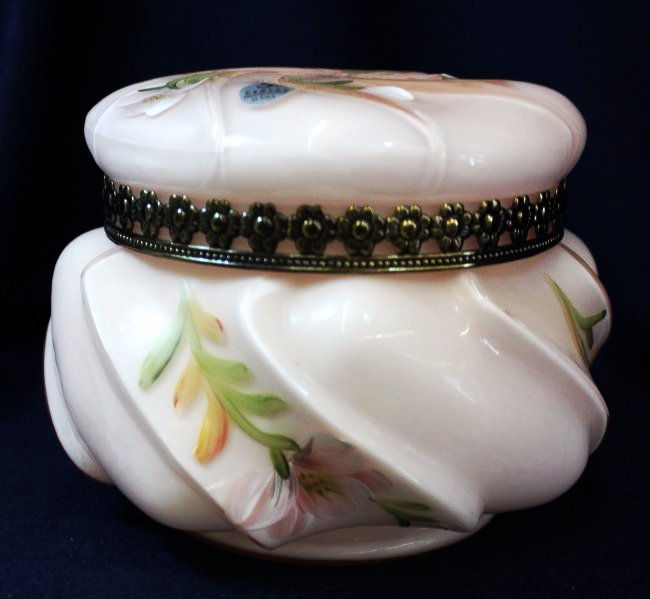 2000 FENTON HP PEACH HELMSCHMIED WAVE CREST DRESSER BOX (1 of 9)