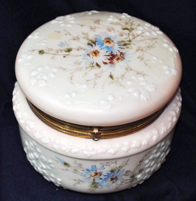 1898-1900 RARE SGND WAVE CREST GIANT RELIEF DRESSER BOX (1 of 10)