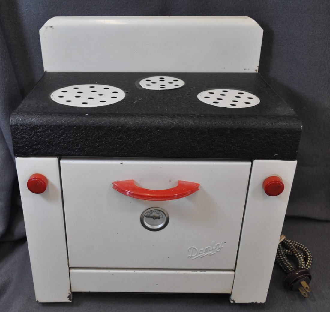 RARE DANBY ELECTRIC OVEN STOVE PROMOTIONAL: The following treasure is from the living estate of Ailene & Buddy Ford; noted dealers and lifelong collectors of exceptional antique & vintage heirlooms. Presented for your consideration this rare pr