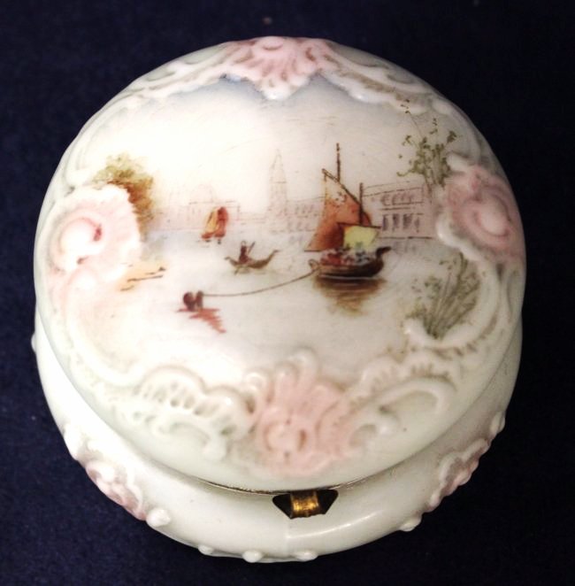 1904+ RARE WAVE CREST VENETIAN SAILBOATS & GONDOLA BOX (1 of 10)