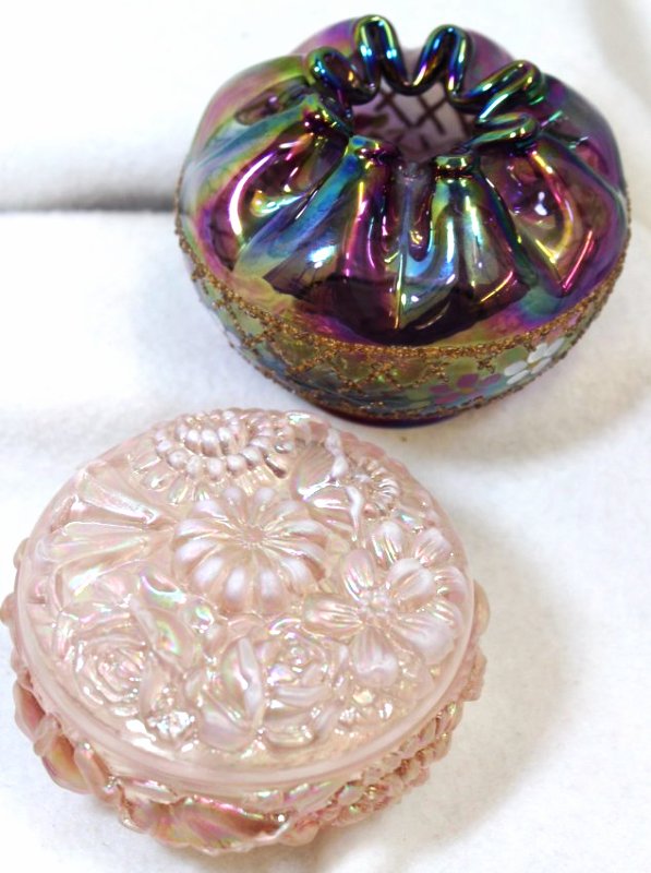 1990s FENTON CARNIVAL ROSE BOWL PINK #9486 POWDER BOX (1 of 10)