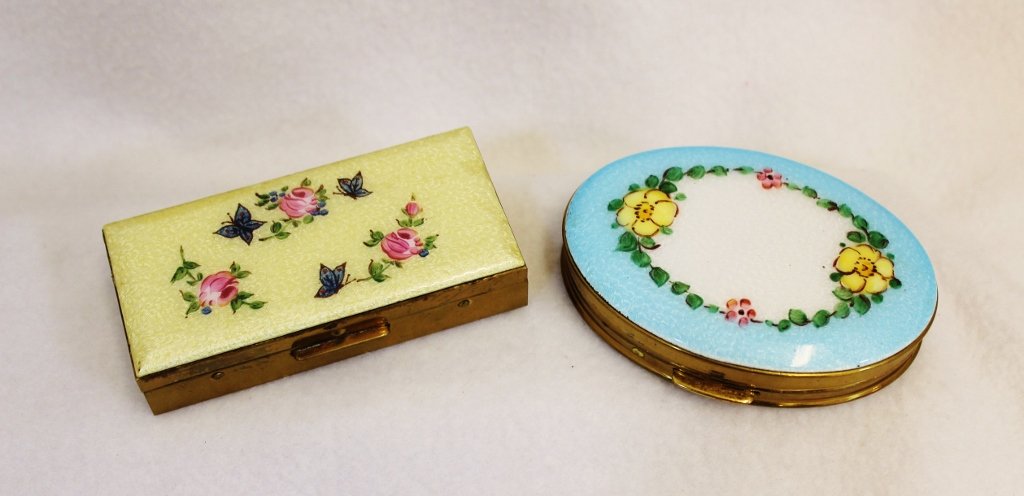1930s NY FIFTH AVE DORSET ENAMEL POWDER CIGARETTE BOXES (1 of 6)