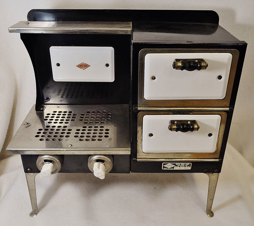 1930 EMPIRE DBL DOOR ELECTRIC STOVE METAL WARE  WORKING (1 of 8)