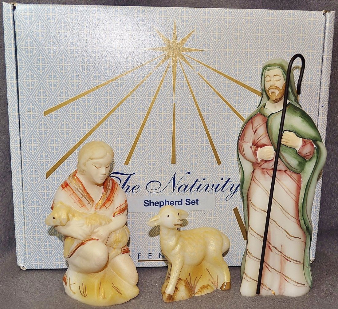 FENTON MIB FIRST EDITION NATIVITY IVORY SATIN GLASS 24k (1 of 6)