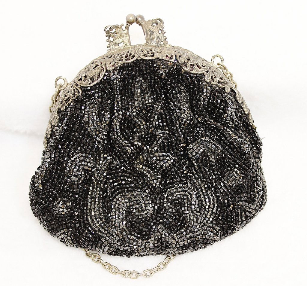 1920S BLACK BEADED PURSE GRYPHON CLASP W/ MIRROR: Here is another magnificent purse from the living estate of Ailene & Buddy Ford; noted dealers and lifelong collectors of exceptional antique & vintage heirlooms. This gorgeous 1920s French beaded pou