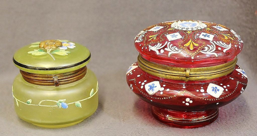 1910 HP FRENCH FROSTED BOHEMIAN CRANBERRY TRINKET BOXES (1 of 8)