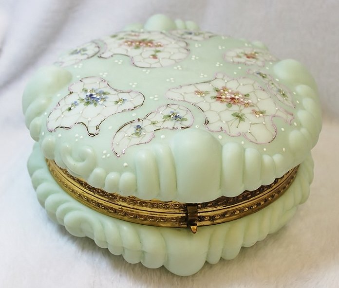 1900-02 RARE WAVE CREST HP BAROQUE GIANT DRESSER BOX (1 of 10)