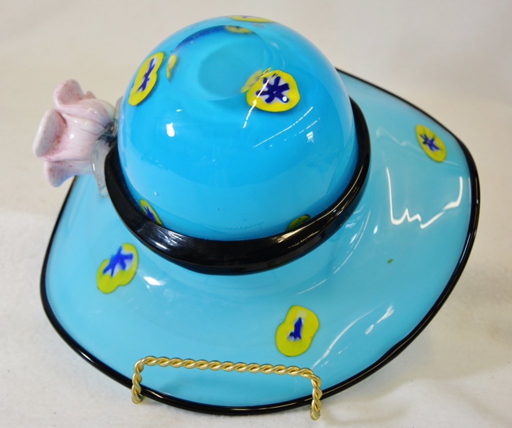 1980s HAND BLOWN MURANO MILLEFIORI TRI CORNER HAT VASE (1 of 7)