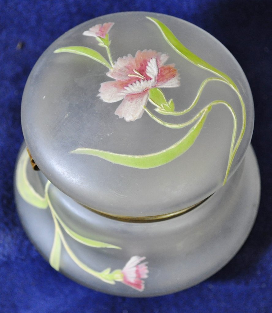 1910 MONT JOYE / LEGRAS FRENCH HP FROSTED TRINKET BOX (1 of 5)