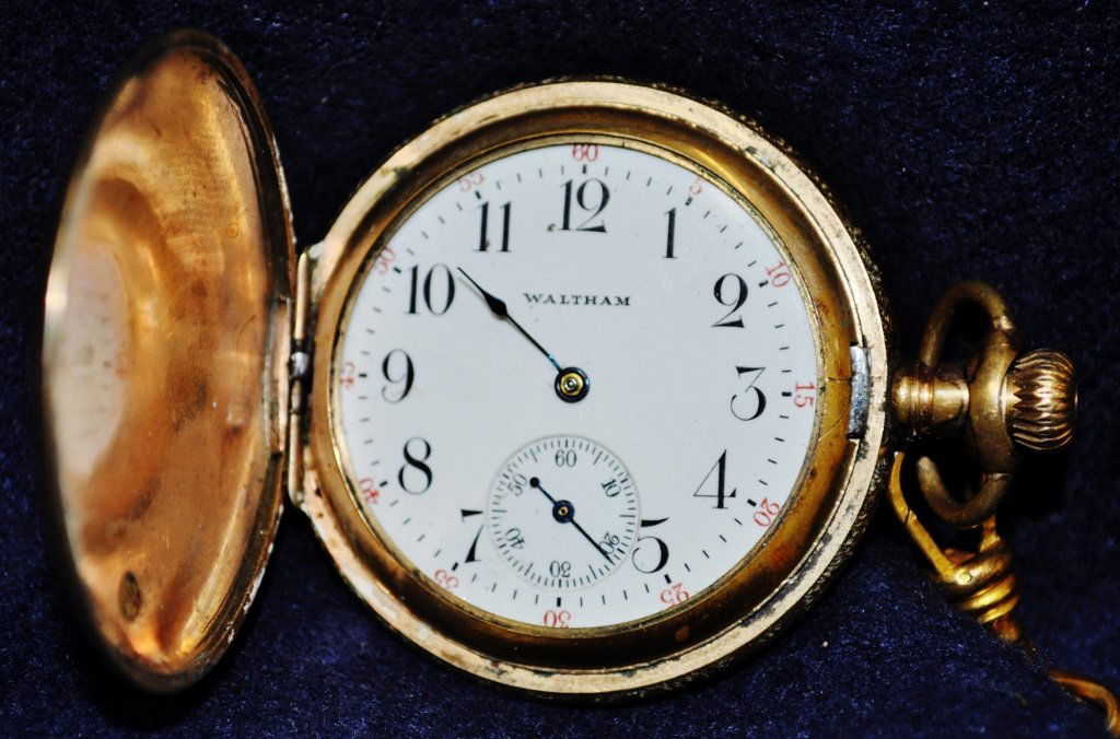 WALTHAM GOLD POCKET WATCH DEFIANCE CHAIN c1890 (1 of 9)
