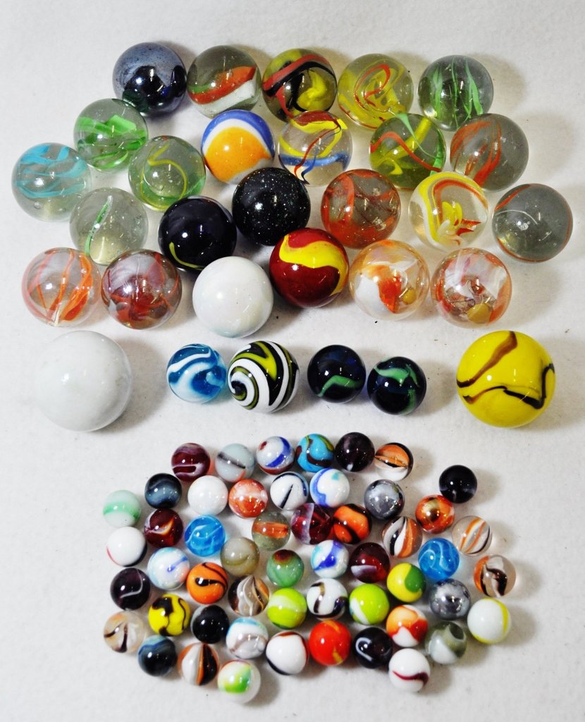 20th CENTURY MACHINE MADE .5-1.5 INCH SWIRL MARBLES (1 of 6)