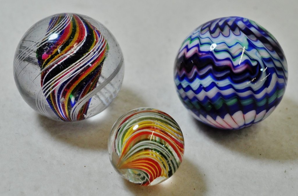 RARE 1890s CANE CUT 1.75 SOLID CORE SWIRL + 2 MARBLES (1 of 10)