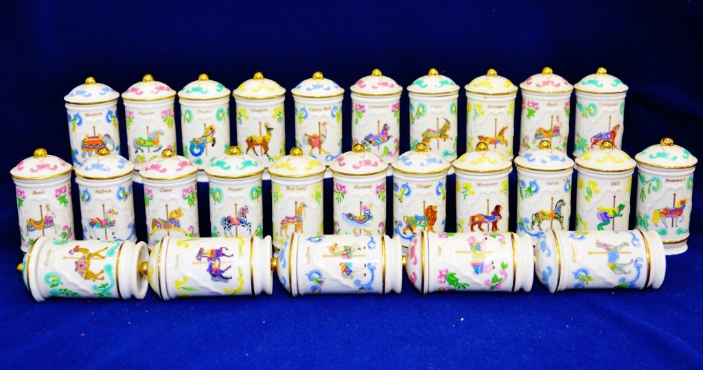 1993 LENOX CHINA HP (26) ANIMAL SPICE CAROUSEL JARS (1 of 7)