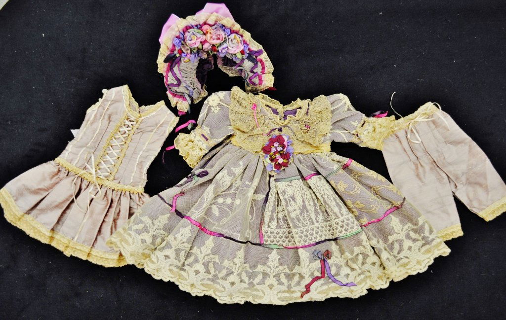 VICTORIAN STYLE DRESS BONNET PETTICOAT & BLOOMERS HM (1 of 7)