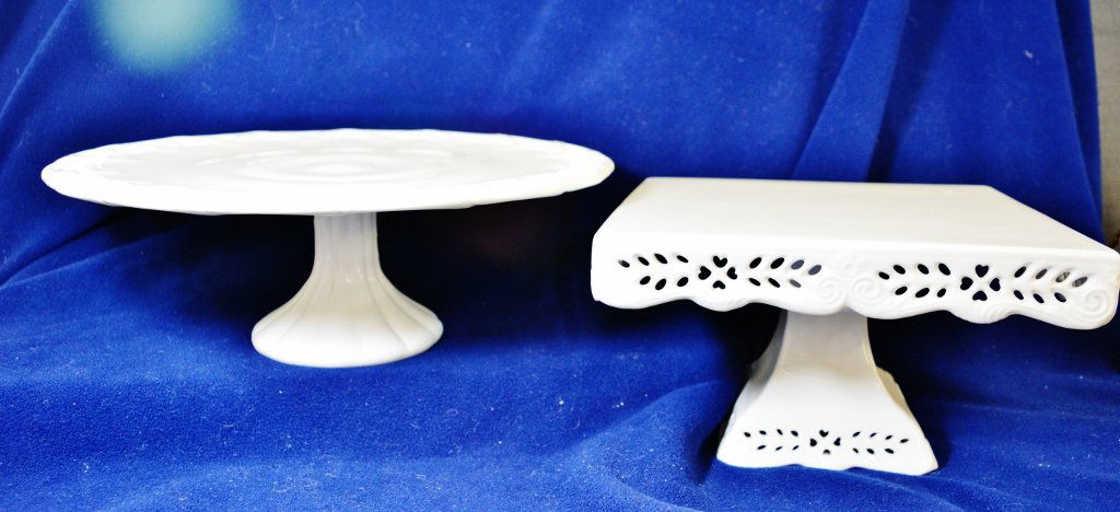 LE SMITH MILK GLASS, KALDUN BOGLE PORCELAIN CAKE STANDS (1 of 6)