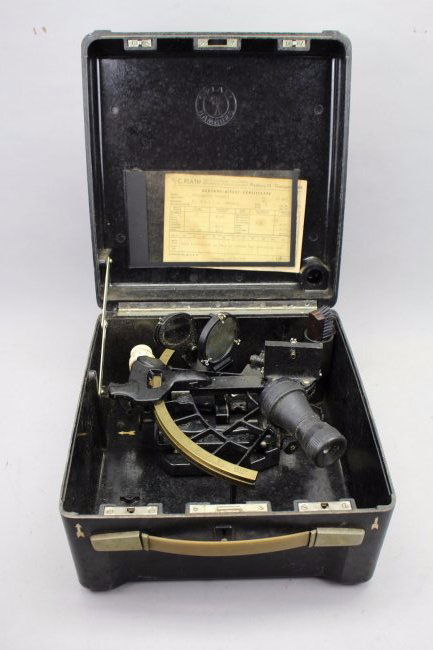 Sextant in Case  by C. Plath, Hamburg Germany (1 of 4)