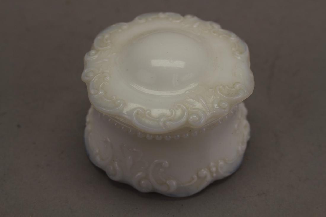 Vintage Milk Glass Pill Box (1 of 2)