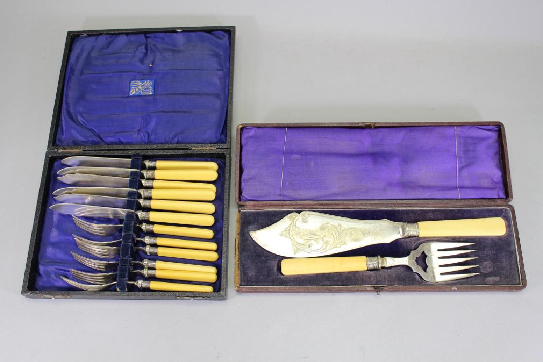 (14) Piece Silverplate Fish Set (1 of 3)