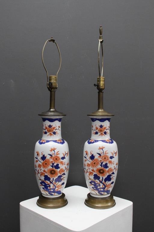 Pair of Imari Style Porcelain Lamps (1 of 5)