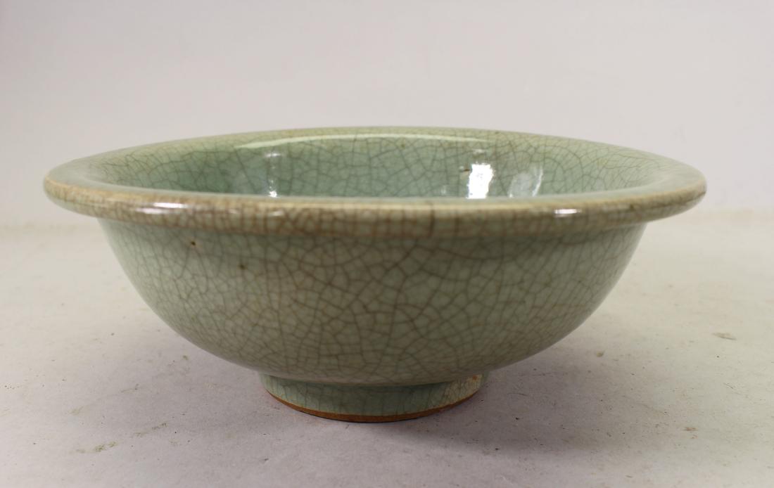 Chinese Crackleware Glazed Celadon Bowl (1 of 3)