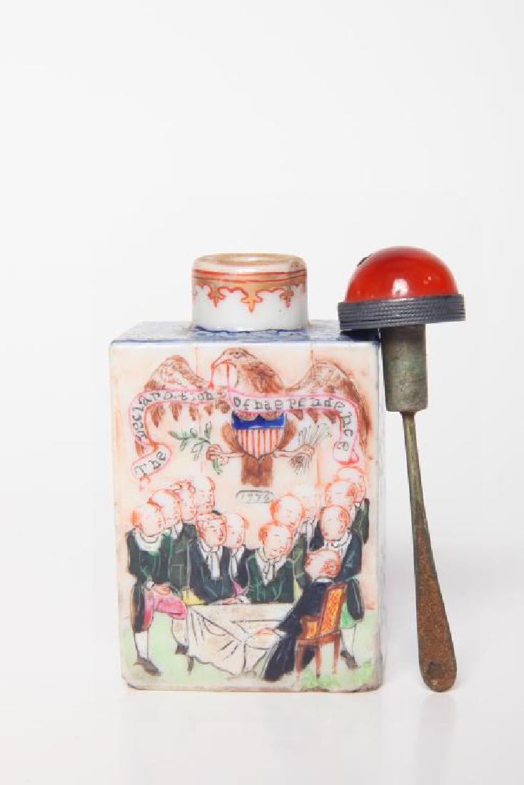 Chinese "Declaration of Independence" Snuff Bottle (1 of 3)