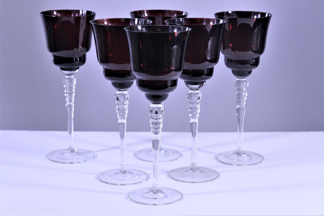 (16) Tall Burgundy Pedestal Wine Goblets: (16) Tall Burgundy Pedestal Wine Goblets. Only 6 pictured for space reasons._x000D_ Size: 10 in