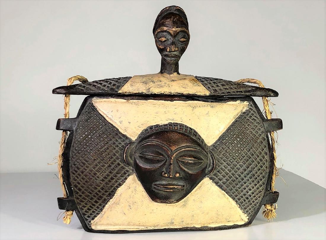 Kuba Tukula Congo Box Purse: Kuba Tukula Box Purse Lid Congo Africa Carved Wood Geometric Raffia Sculpture. African Kuba box, carved from wood by Kuba Kingdom Central Africa, Used to hold Tukula, gathering instruments, and gather